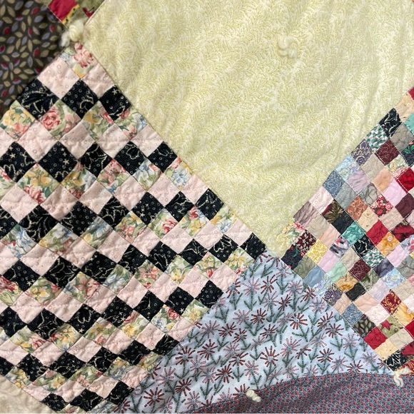 Handmade Vintage Quilt Throw Postage Stamp Patchwork Squares Cottagecore 40x46 - Picture 8 of 10